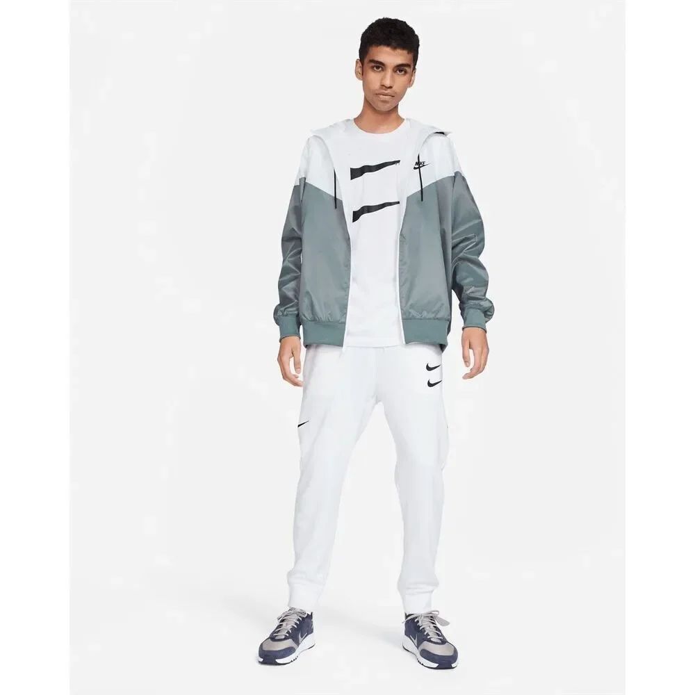 ✨Nike Sportswear Windrunner Sz Medium Jacket✨